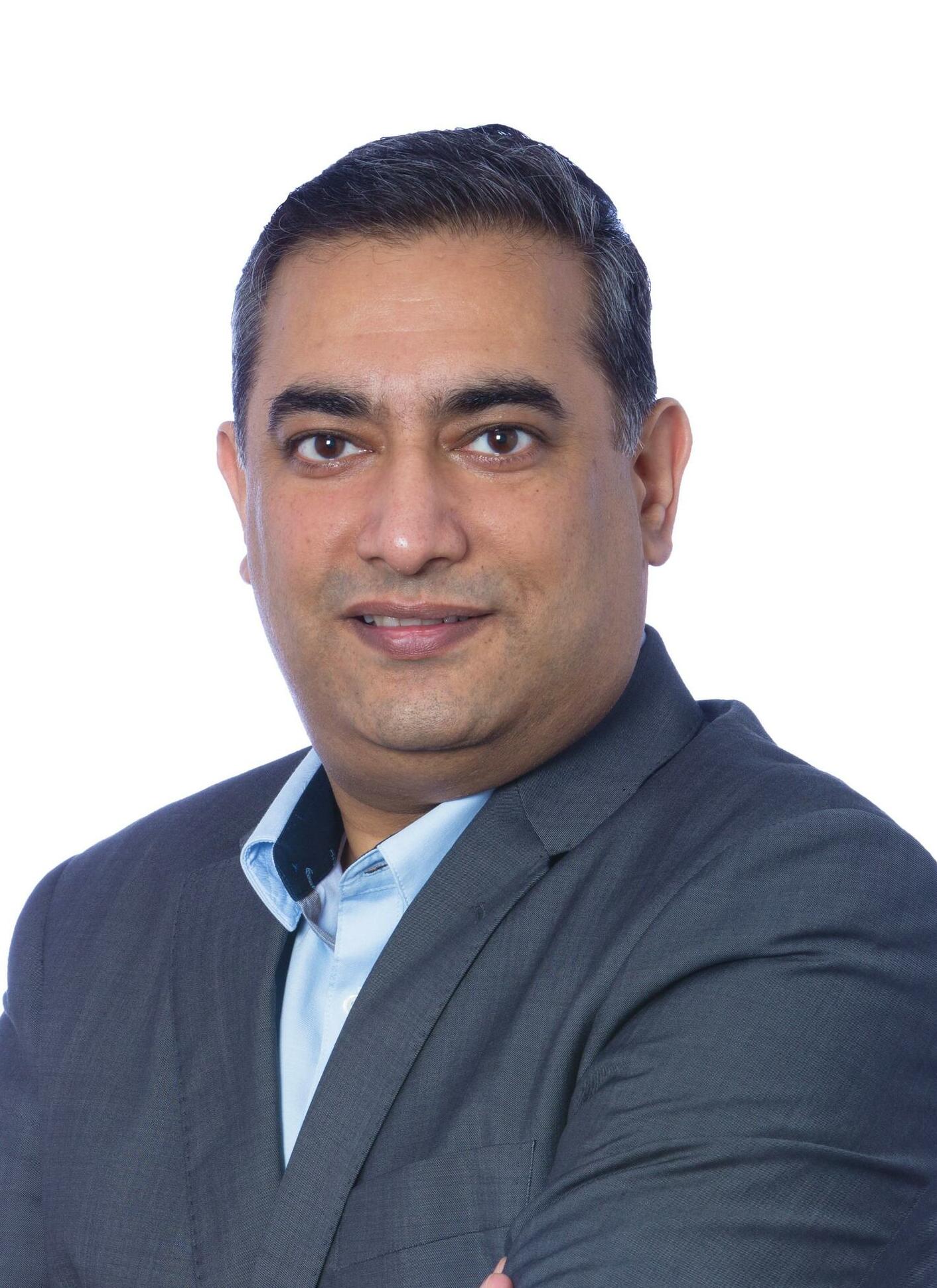 The Shocking Reality Of Davinder Athwal'S Net Worth - 1lu7ge8