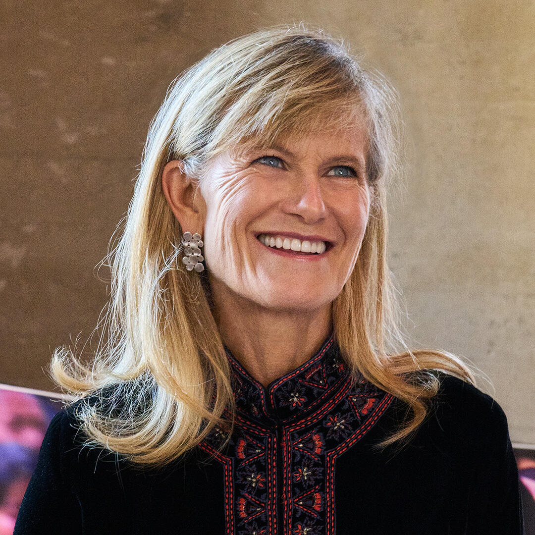 Headshot of Jaqueline Novogratz