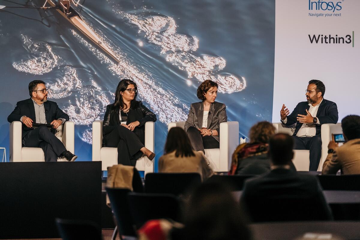 4 panellists onstage at Pharma USA