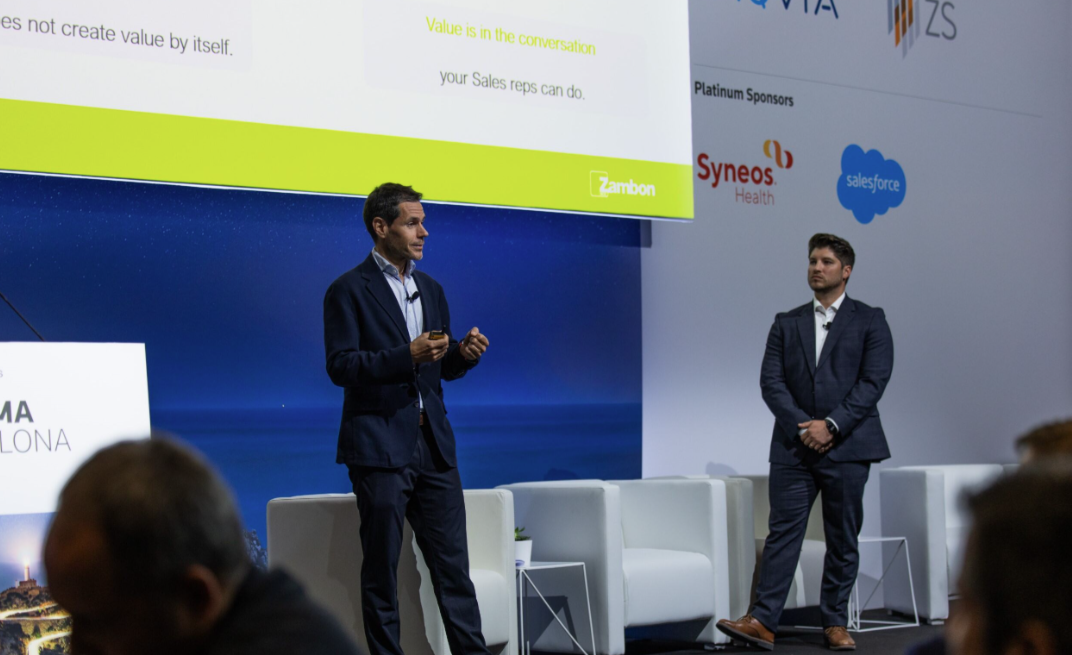 2 speakers onstage at Pharma Barcelona