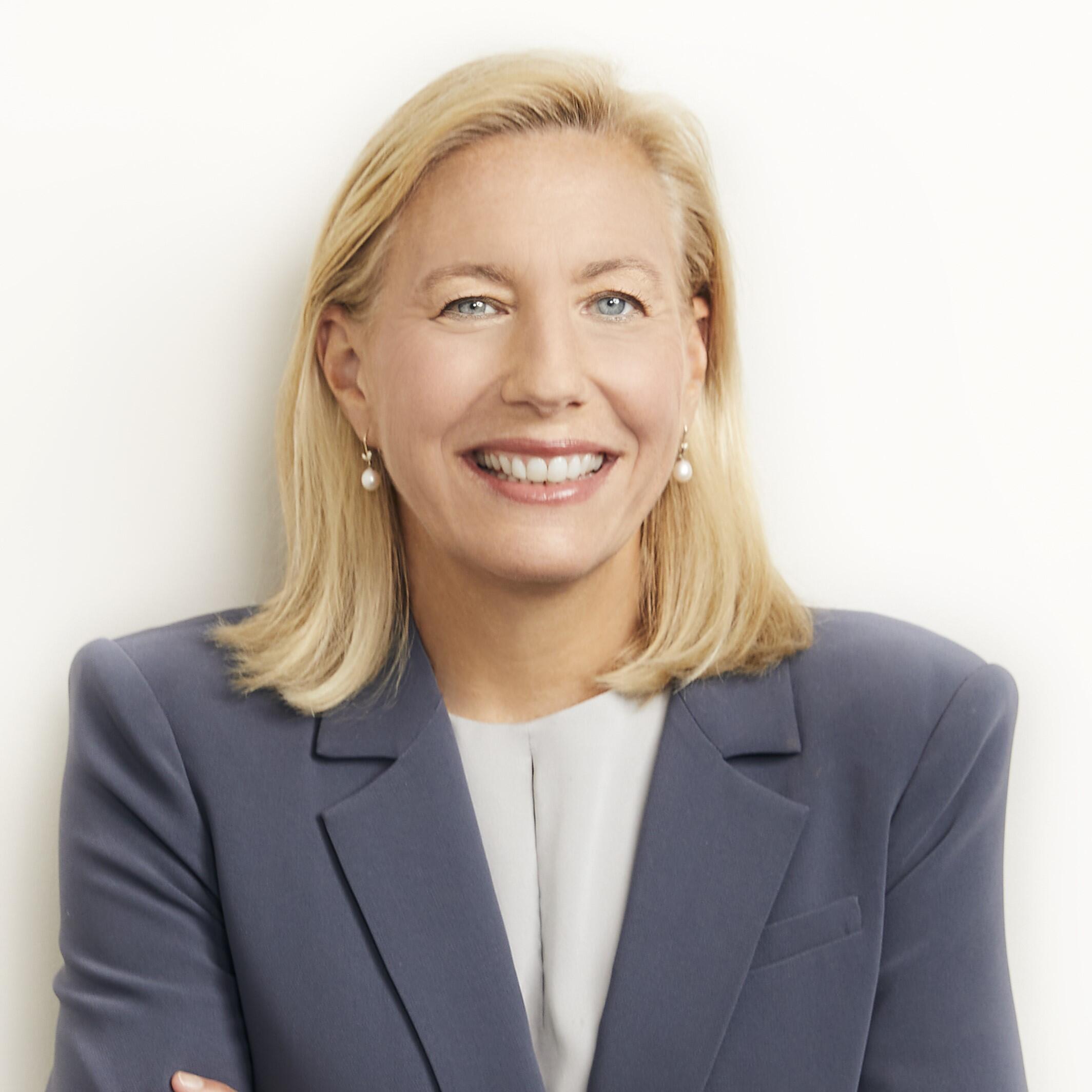 Joanna Crevoiserat  headshot