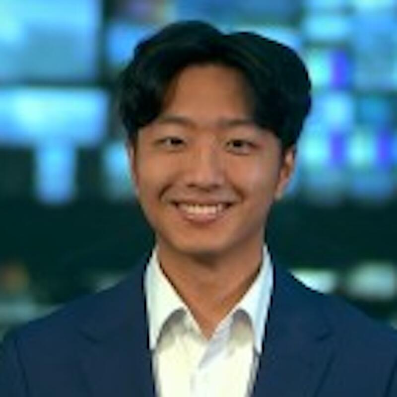 Elijah Cho headshot