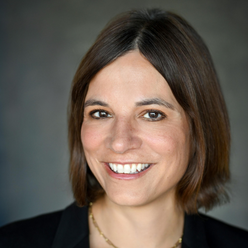 Jennifer Saba headshot