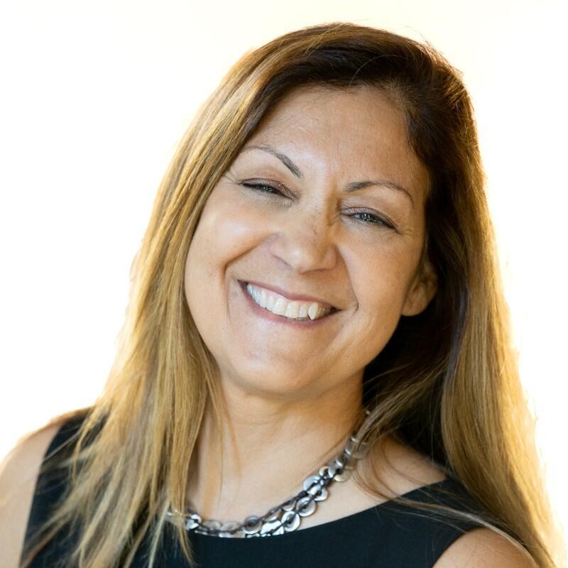 Dawn Chmielewski Headshot