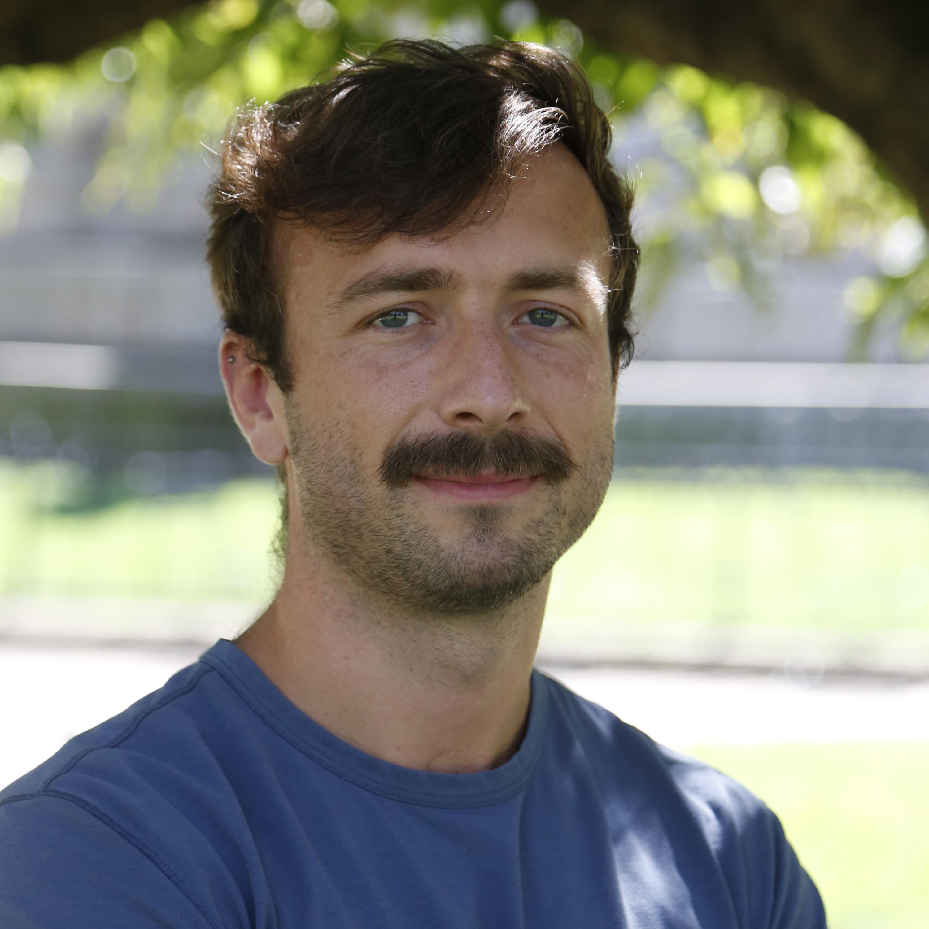 Joey Roulette headshot