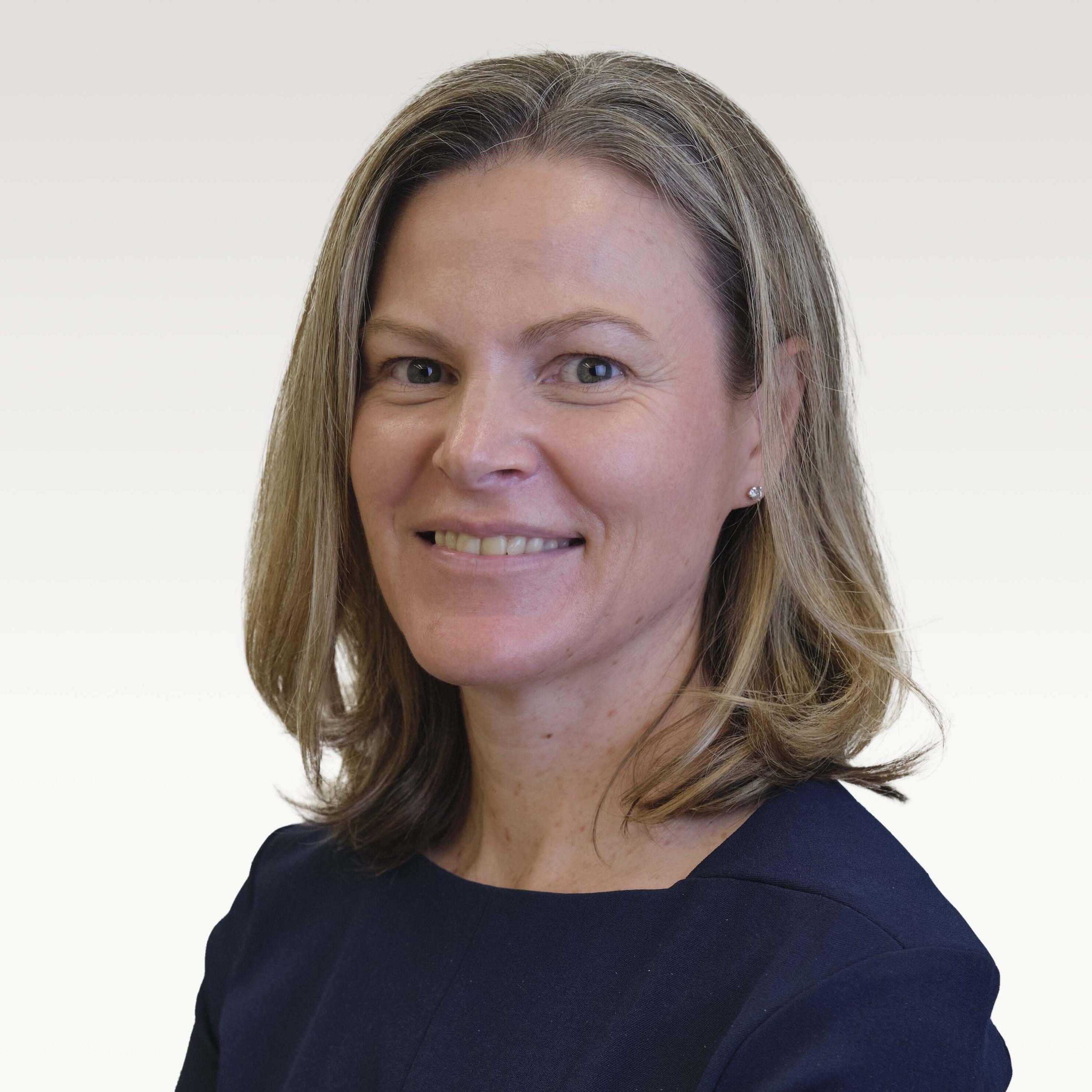 Sarah Andrews headshot