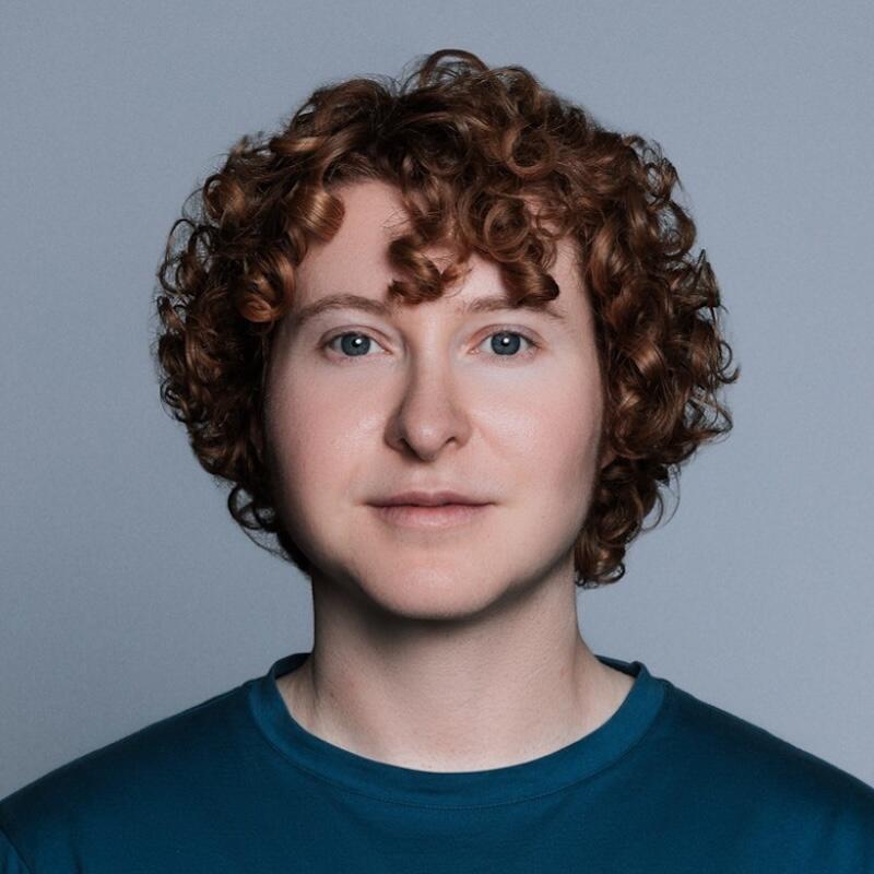 Ariel Herbert-Voss Headshot