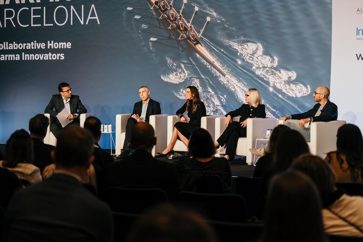 5 panellists onstage at Pharma Barcelona