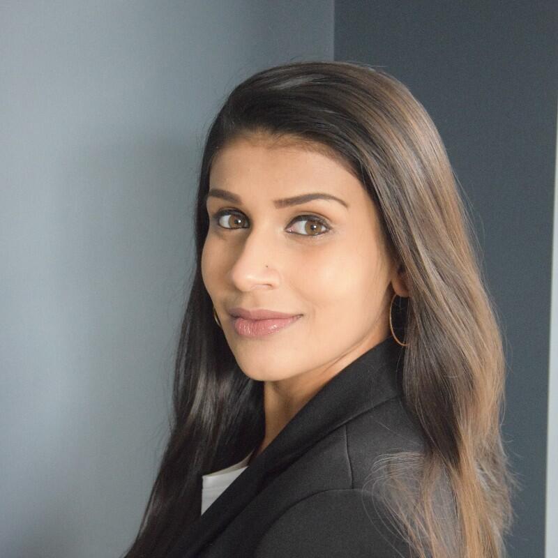 Sanuji Koswanage headshot