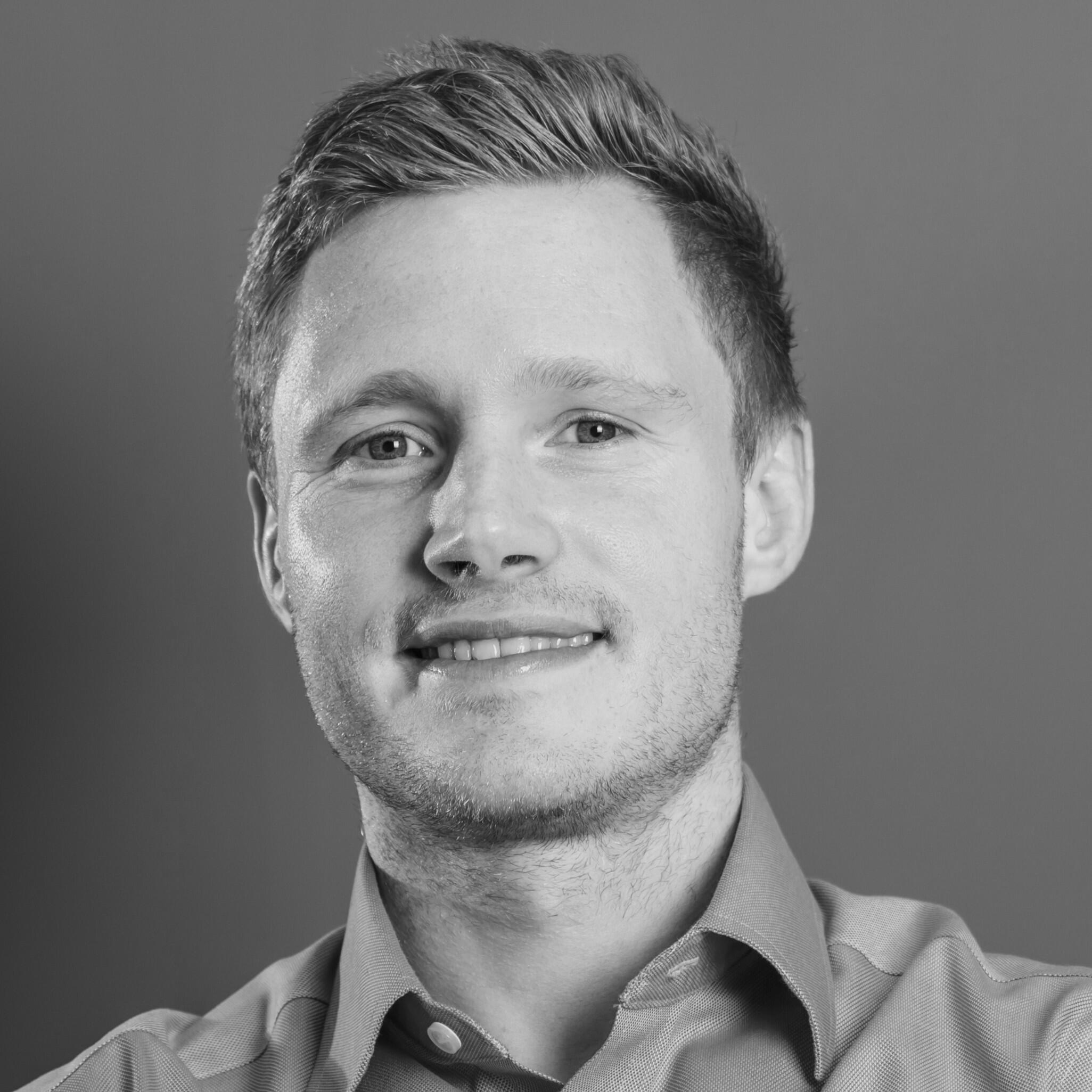 Henry Payne headshot