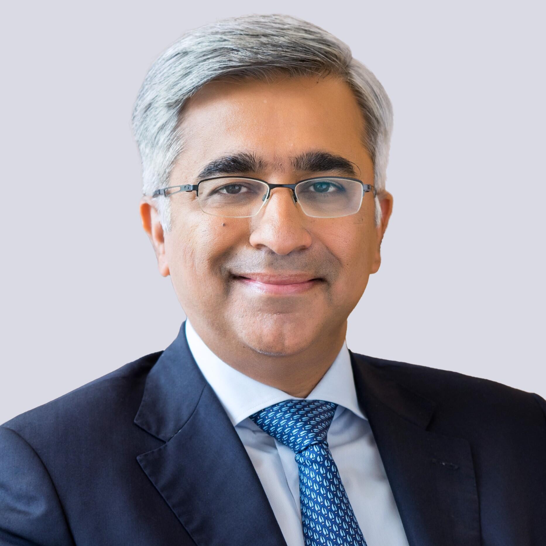 Rohit Sipahimalani headshot