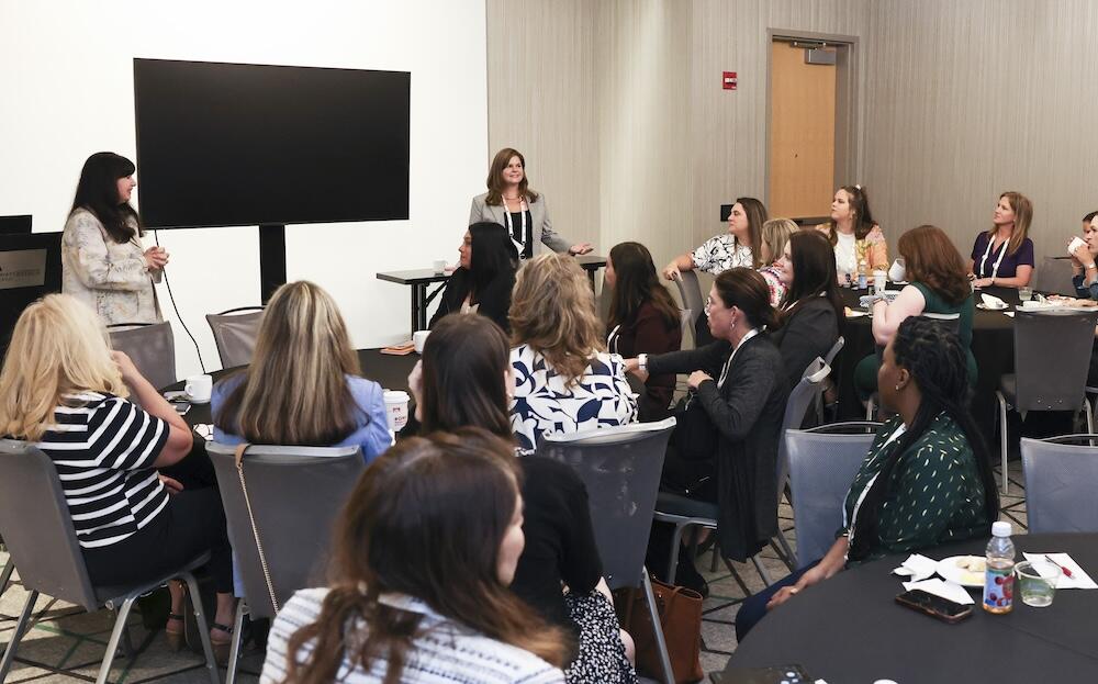 The women breakfast networking at the event