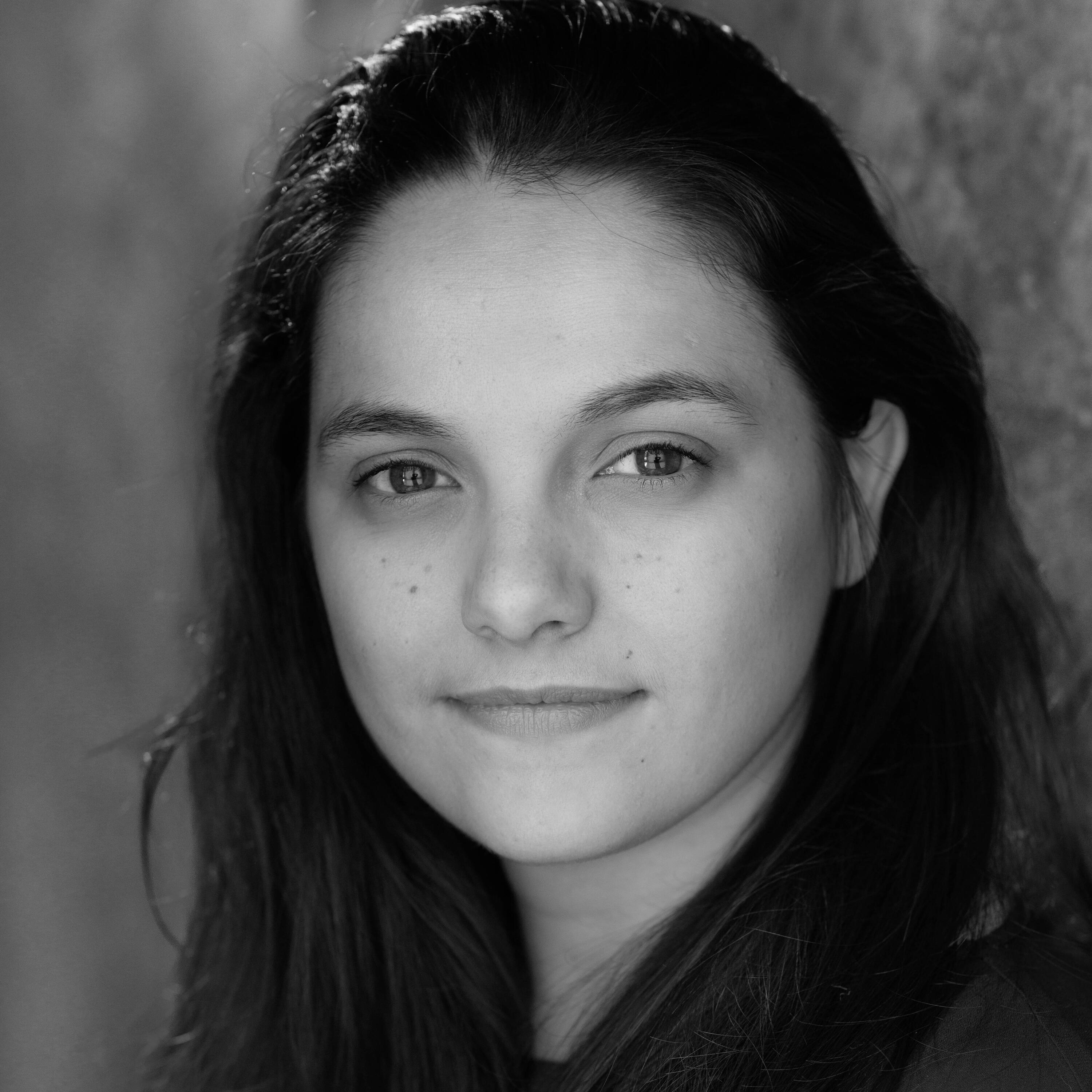 Amber Savva headshot