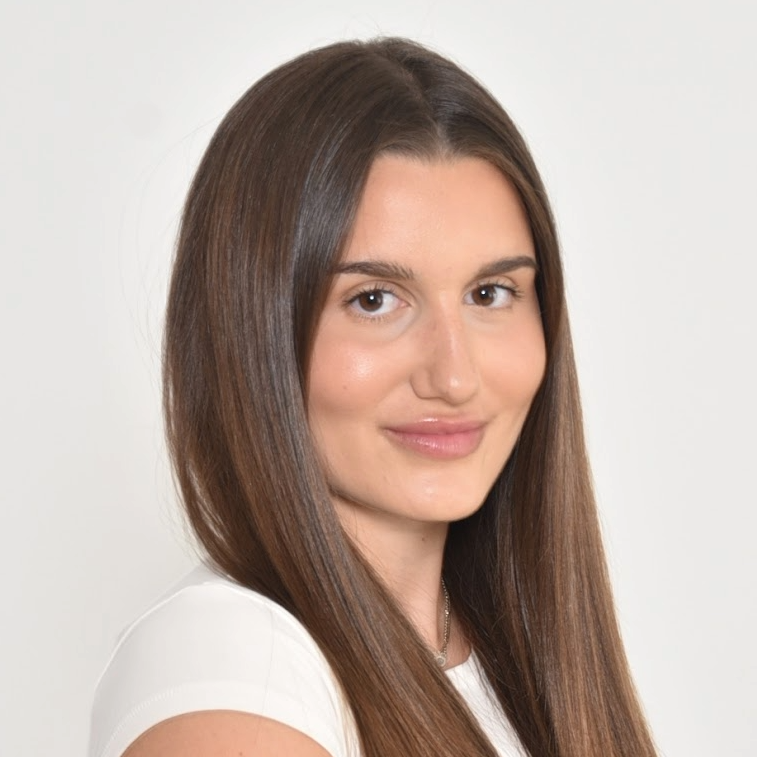 Tera Klicko headshot