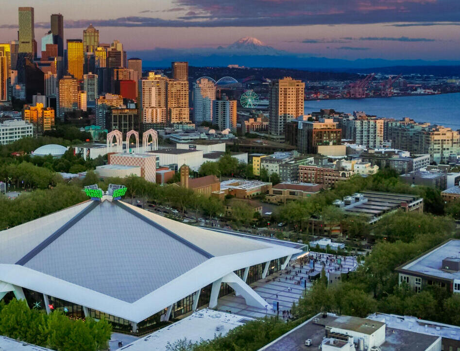 Hockey Night with Seattle CFOs