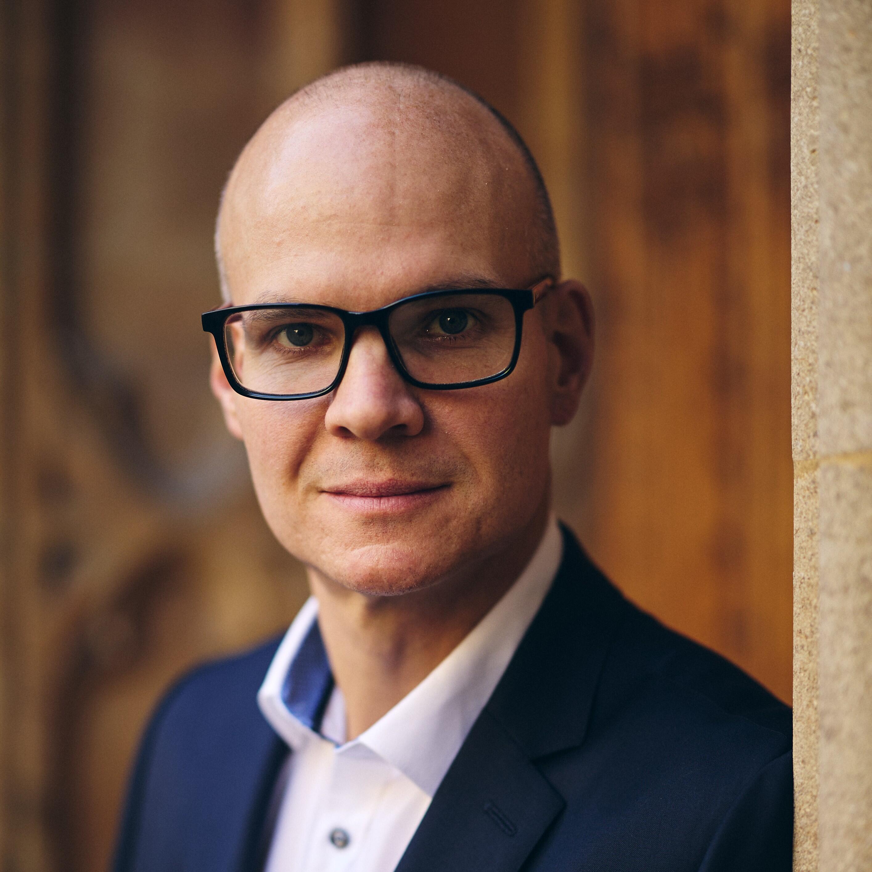 Jan Rosenow headshot