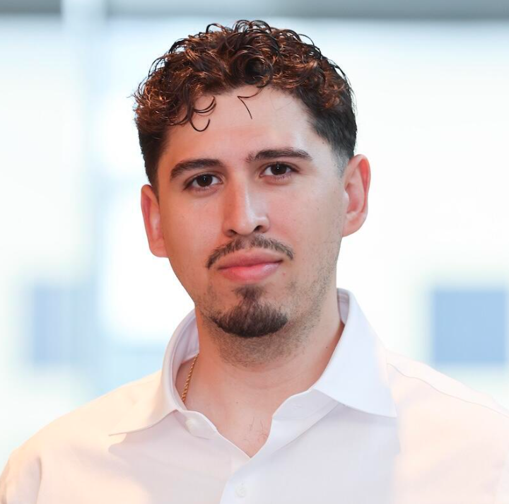 Michael Arbelaez headshot