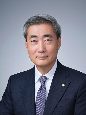 Hyun Song Shin