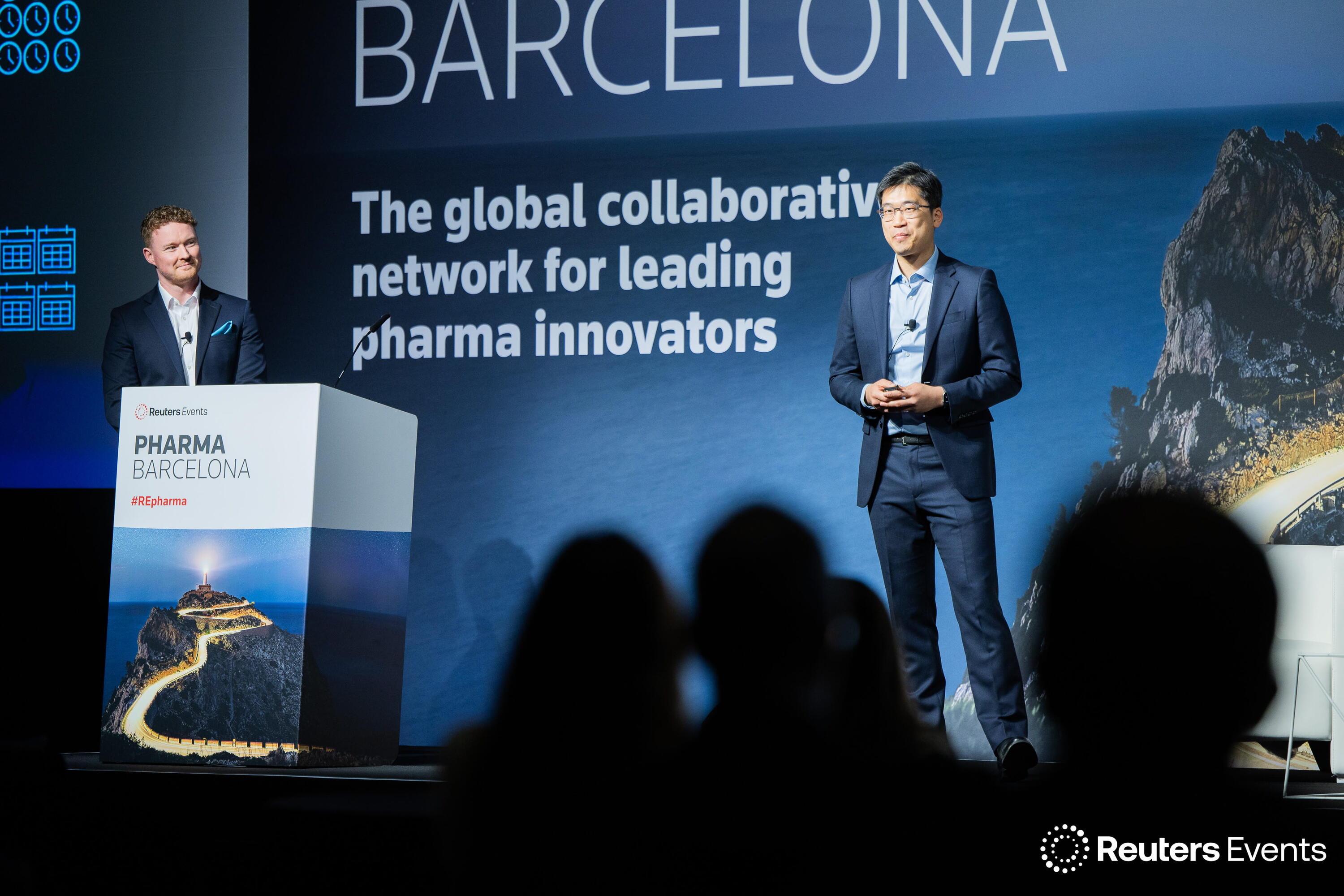 2 speakers onstage at Pharma Barcelona 2026
